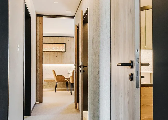 アパート Tinzenblick